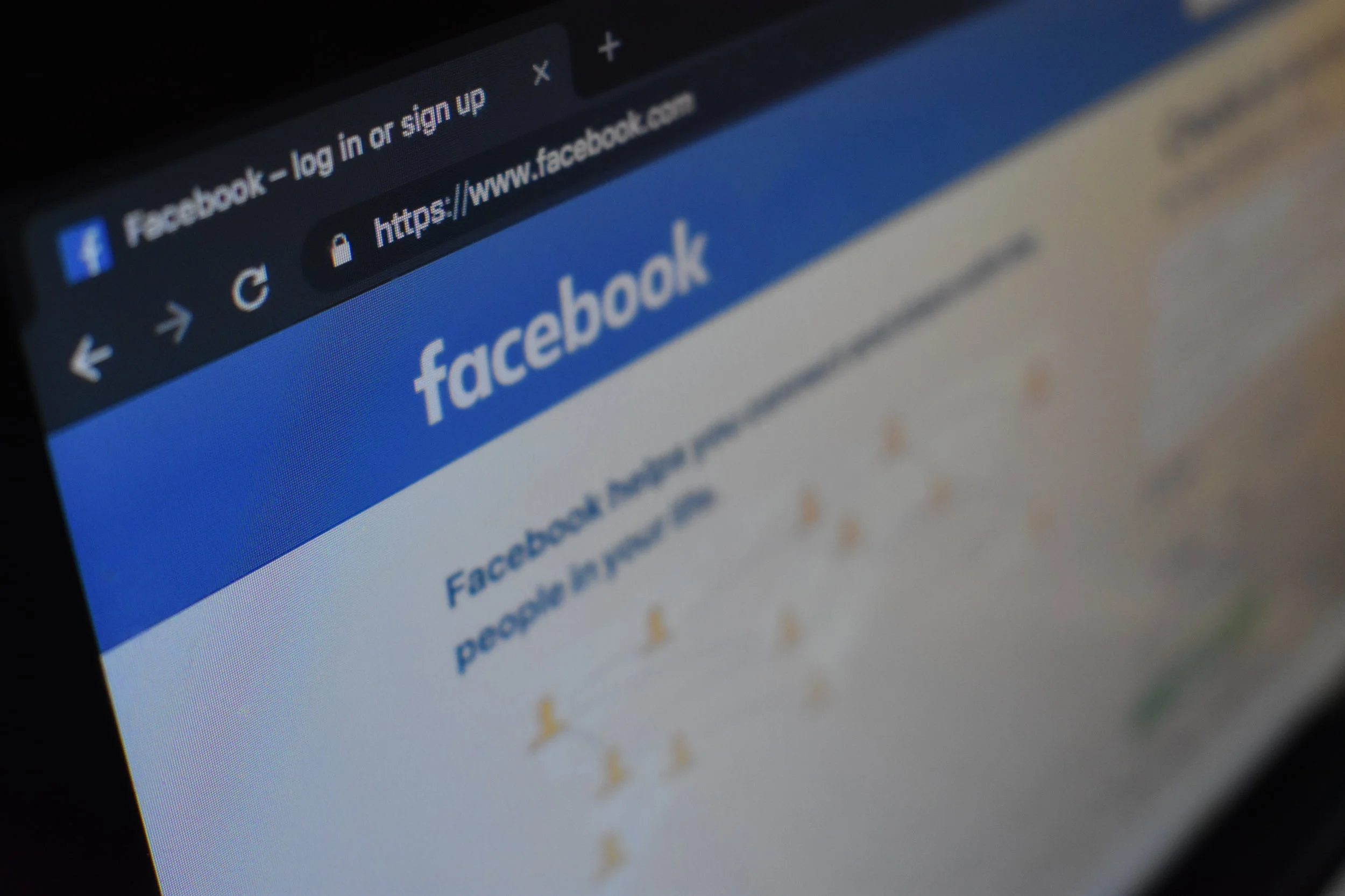 Facebook Prioritizes Groups, Video, and Events